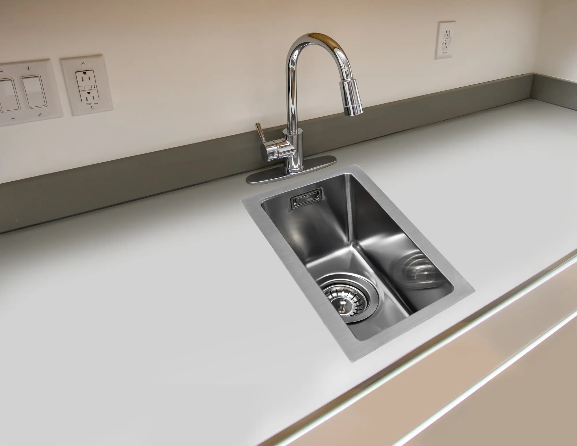 Мойка Grandex Aqua PROLINE 22, 220х450х200, сифон в комплекте (300209)