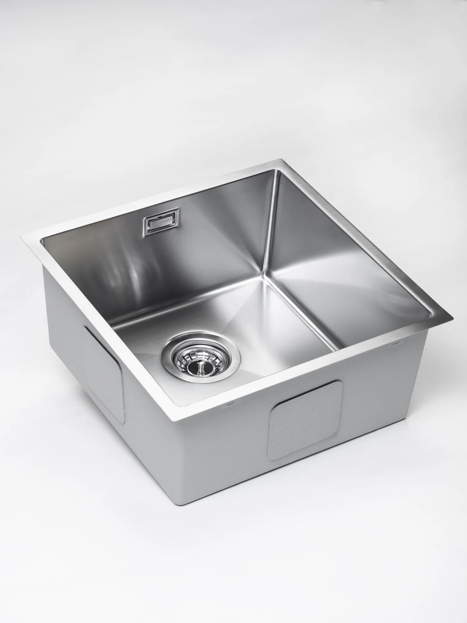 Мойка Grandex Aqua PROLINE 44, 440х440х200, сифон в комплекте (303413)